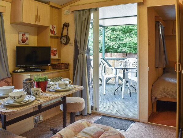 2 bedrooms, bed sheets - 2 bedroom accommodation in Scorton, near Richmond (Scorton, near Richmond)