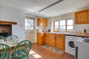 Fridge, microwave, oven, cookware/dishes/utensils