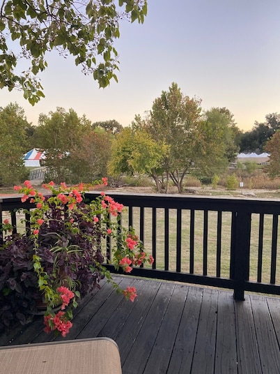 Creek Cabin in Salado - walk to everything Salado has to offer!