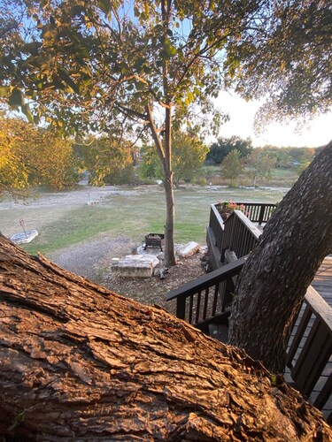 Creek Cabin in Salado - walk to everything Salado has to offer!
