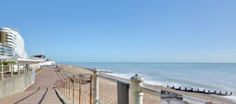 West Ascent - Four Bedroom House, Sleeps 11
