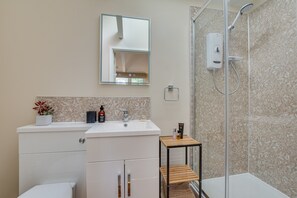Hair dryer, towels