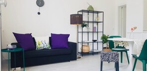 TV - Lecce Casa Clara (Unknown)