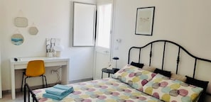 2 bedrooms, iron/ironing board, WiFi, bed sheets - Lecce Casa Clara (Unknown)