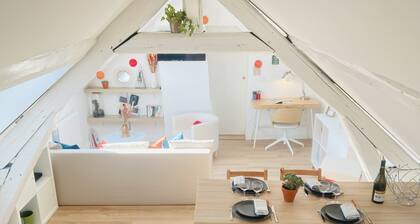 Whole apartment: Under the Clouds