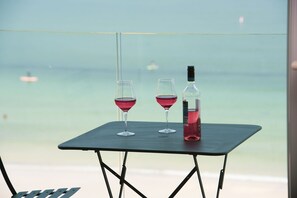 Interior - Emerald -  Free Parking - Free WiFi - Stunning Sea Views (Carbis Bay)