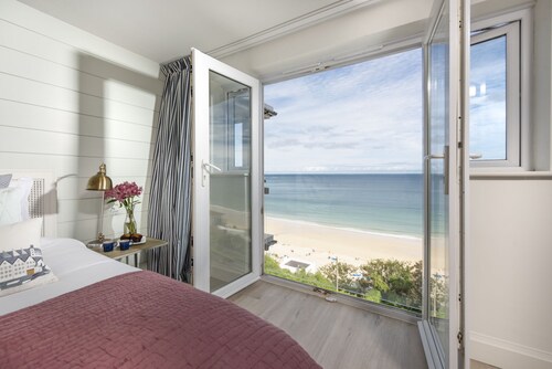 Emerald -  Free Parking - Free WiFi - Stunning Sea Views