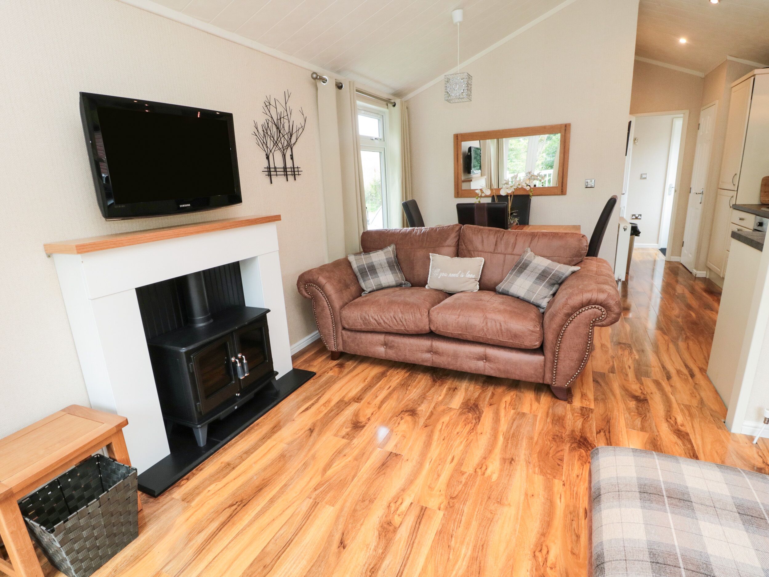 Number 43 Burnside Lodge, Pet Friendly, With Hot Tub In Felton - ノーサンバーランド