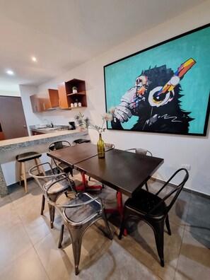 Dining - Departamento frente a plazas comerciales (Merida)