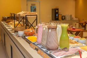 Colazione a buffet inclusa, servita tutte le mattine 