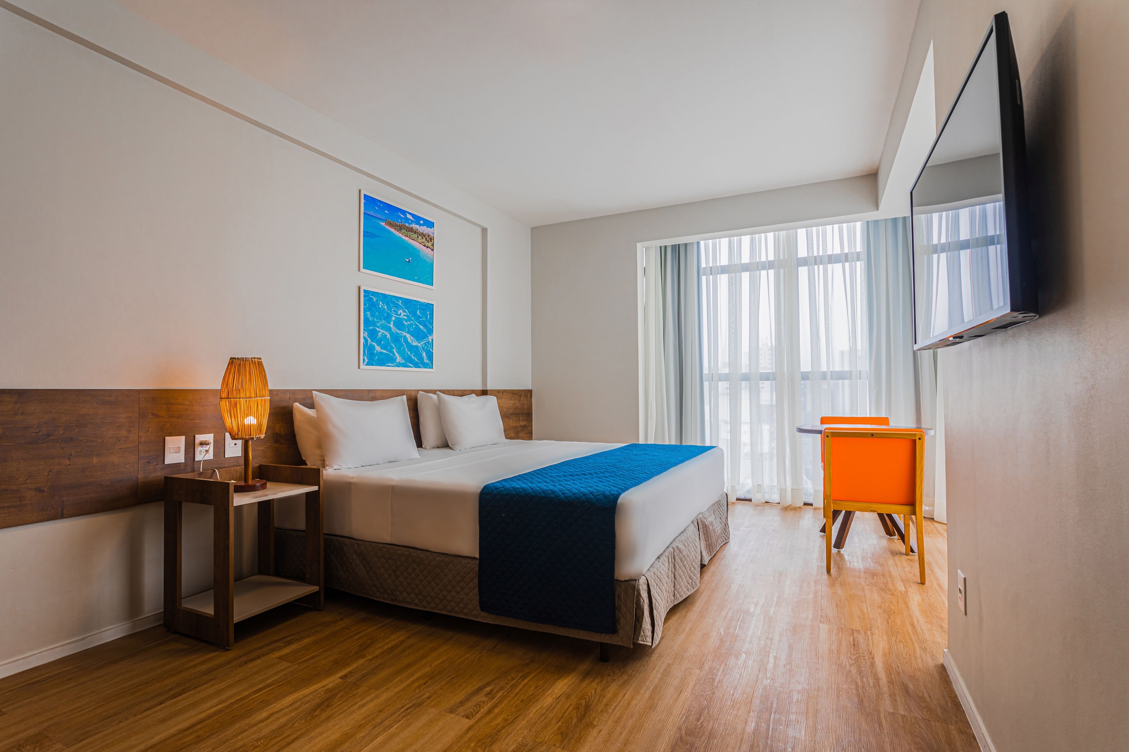 superior double room | 1 bedroom, minibar, in-room safe, desk