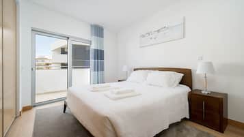 2 Schlafzimmer, Reisekinderbett, kostenloses WLAN, Bettwäsche