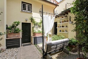 Terrace/patio - GREEN LOFT COLOSSEUM - Domus Ciancaleoni Apartments (Roma)