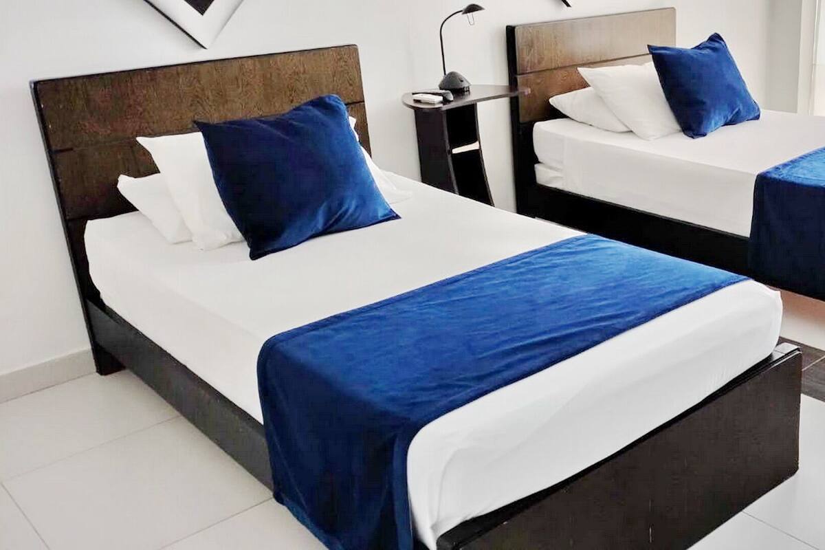 Standard Twin Room | Free WiFi, bed sheets