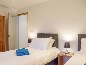 2 chambres, Wi-Fi gratuit, draps fournis