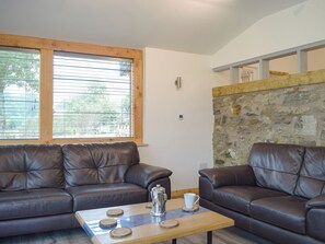 TV, fireplace - 2 bedroom accommodation in Penybontfawr, near Llanfyllin (Penybontfawr, near Llanfyllin)