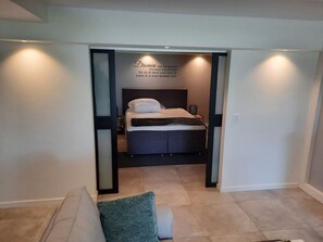 1 Schlafzimmer, Bügeleisen/Bügelbrett, kostenloses WLAN, Bettwäsche