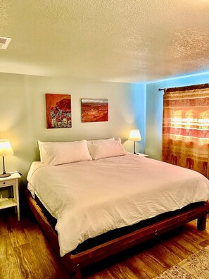3 bedrooms, iron/ironing board, travel crib, free WiFi - The Finca - Moab's Hidden Gem Downtown (Moab)