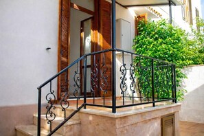Exterior detail - CIVITAVECCHIA SWEET HOME (Civitavecchia)