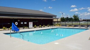 Pool - The Onion Inn (Vidalia)