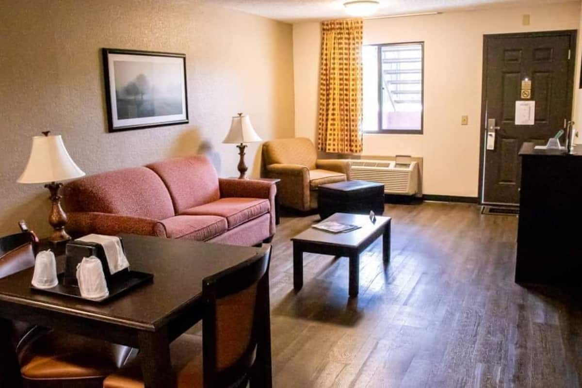 Standard Suite
