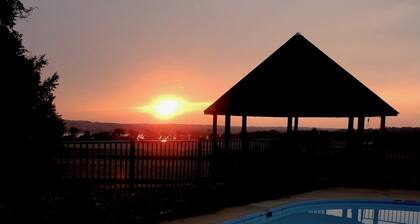 Relaxing, peaceful house in Calvert County, Md close to beach towns and DC.