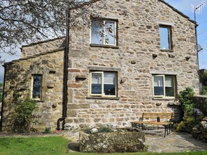 Exterior - 3 bedroom accommodation in Starbotton (Starbotton)