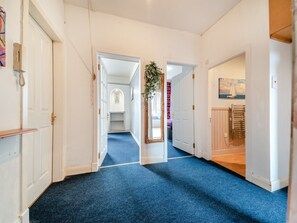 Interior - 2 bedroom accommodation in Oban (Oban)
