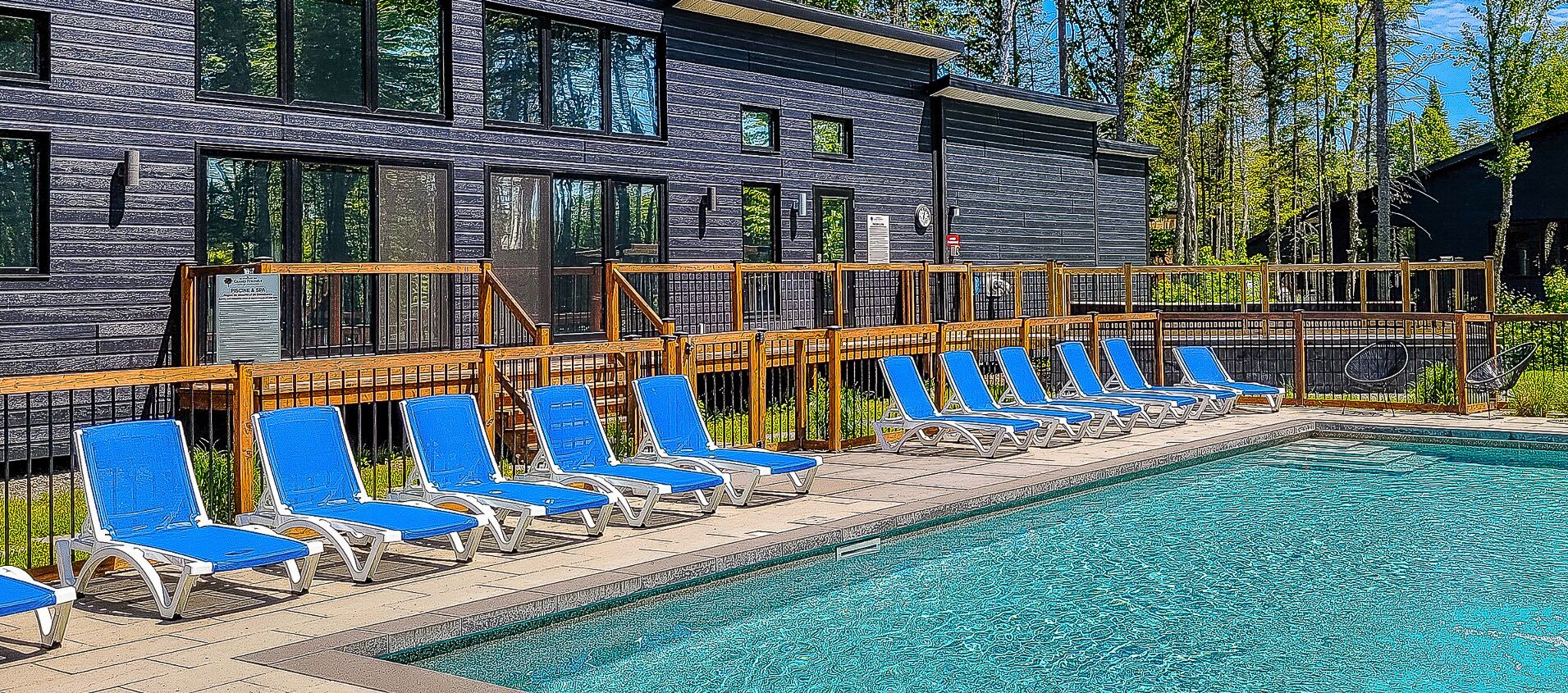 室外游泳池，恒温泳池