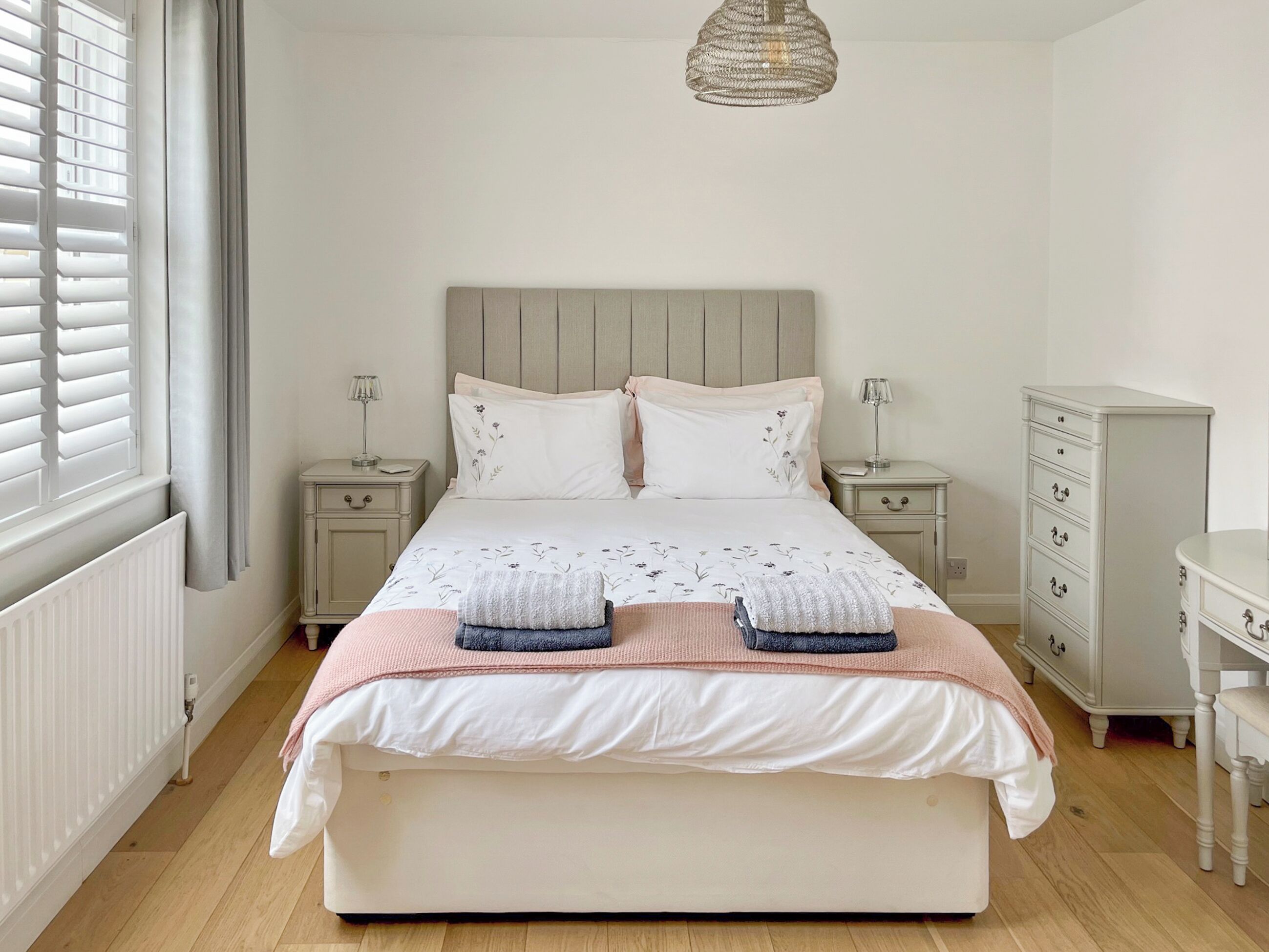 2 habitaciones, wifi gratis y ropa de cama 