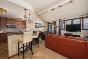 Interior - Hot Tub | Mountain Getaway w/ Scenic Views (Fraser)