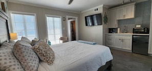 Unclassified image, 3 of 24, button - Compass 2BR Suite - Gourmet Kitchen - Water view (Cocoa Beach)