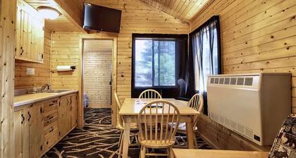 Great River Road Cabin on the Mississippi Backwaters Catfish Cabin