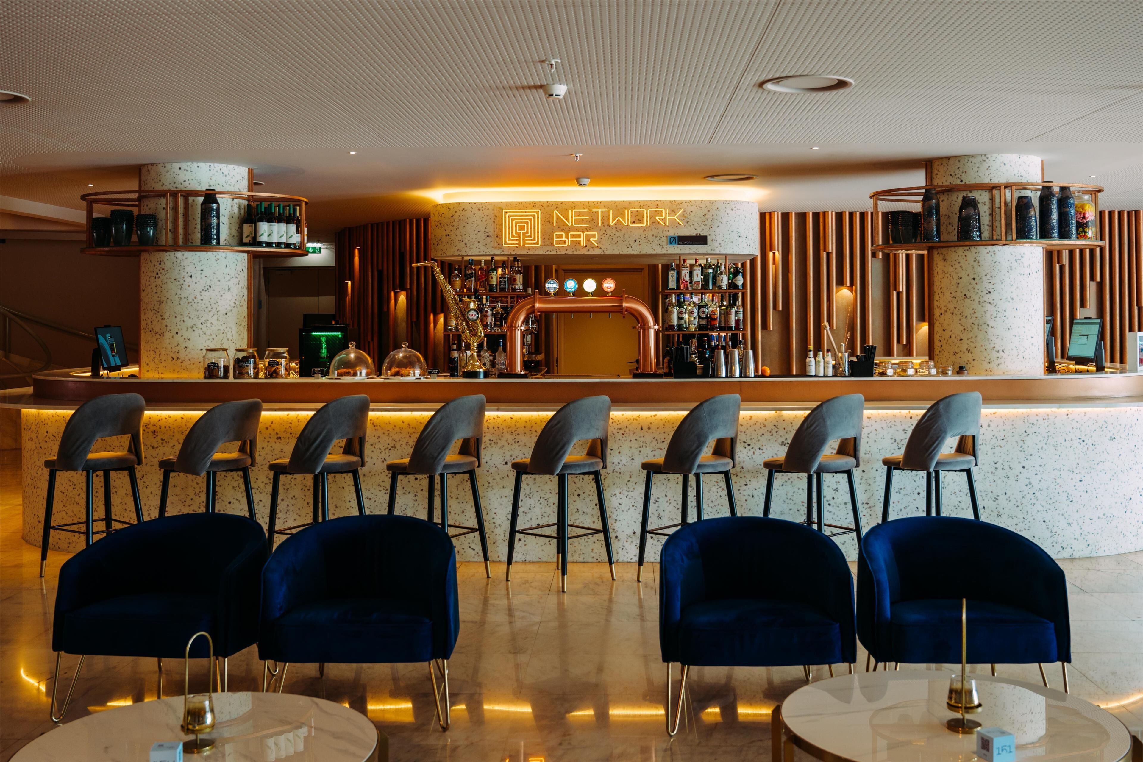 2 bars/lounges, 2 swim-up bars, 2 poolside bars