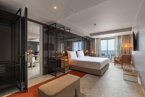 Minibar y caja de seguridad en la habitación 