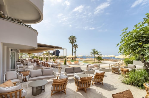 NEXT - Savoy Signature