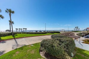 Property grounds - Pelican Pad (Galveston)