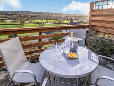 2 bedroom accommodation in Llandeilo