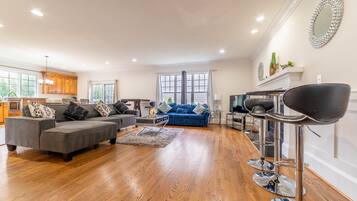 Smart TV, fireplace, offices