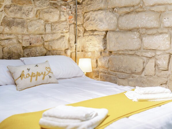 1 غرفة نوم وواي فاي مجانًا وملاءات أسرّة