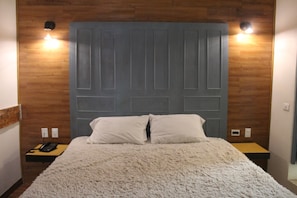 Superior Room, 1 King Bed | Free WiFi, bed sheets - Plaza Allende Hotel (Mexico City)