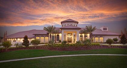 Spacious Home Near Disney