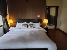 2 habitaciones, cortinas blackout y sistema de insonorización 