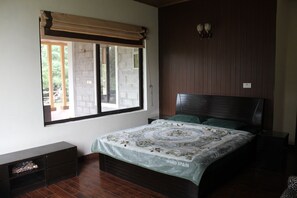 2 habitaciones, cortinas blackout y sistema de insonorización 