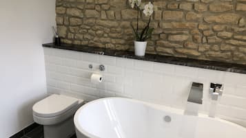 Comfort Double Room, Ensuite, Garden View (Swallows) | Bathroom