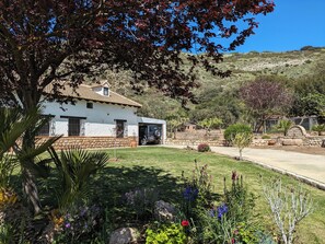 Property grounds - Rural house with spacious exterior and views of the mountains of Malaga. full rent (La Joya)