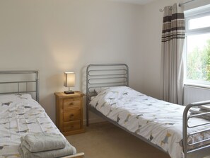 3 عدّة غرف نوم وواي فاي مجانًا وملاءات أسرّة