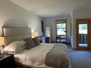 3 chambres, bureau, Wi-Fi, draps fournis