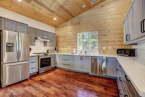 House, Multiple Beds, Balcony, Mountain View (Amachen Cabin) | Private kitchen | Fridge, microwave, oven, stovetop - Amachen Cabin - Pet & Family Friendly - Woof Woof! (South Lake Tahoe)