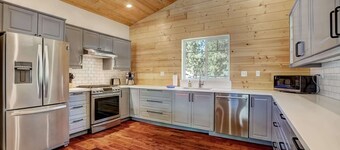 Amachen Cabin - Pet & Family Friendly - Woof Woof!